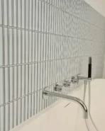 The Mosaic Factory Sevilla Badkamer Tegel Kitkat Vinger - Wit Porselein Geglazuurd 296x299 mm, badkamer bad