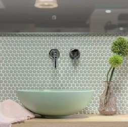 Sfeerfoto badkamer wasbak blauwe tegeltjes